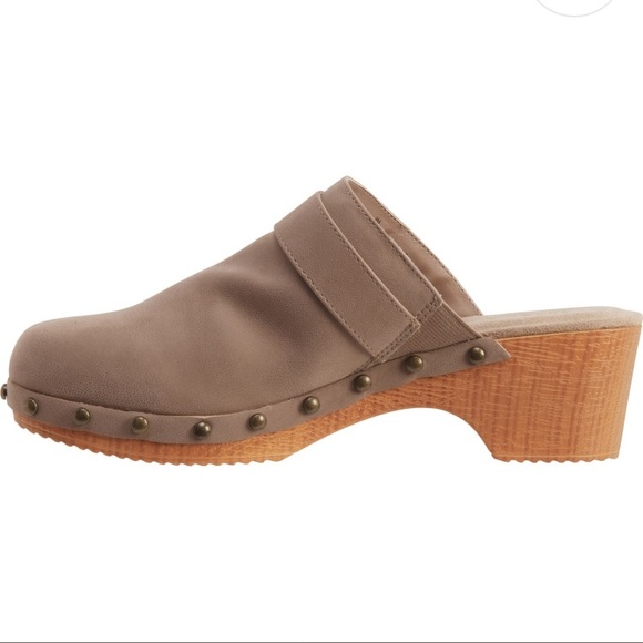 NWT MIA Clogs - Picture 3 of 11